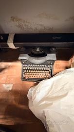 Macchina da Scrivere Olivetti M40