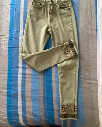 Jeans color salvia