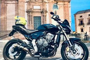 Honda Hornet cb600 DA VETRINA