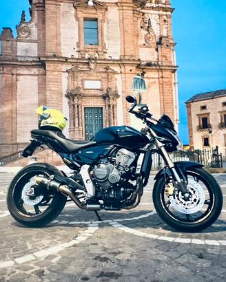 Honda Hornet cb600 DA VETRINA
