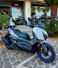 Yamaha X-Max 125 7000km.