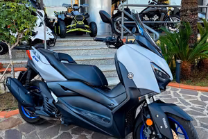 Yamaha X-Max 125 7000km.