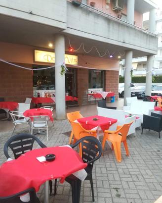 Vendita attivita' bar con mobilio e stigliatura