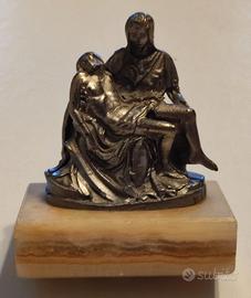 Statuetta Pietà di Michelangelo souvenir anni 50