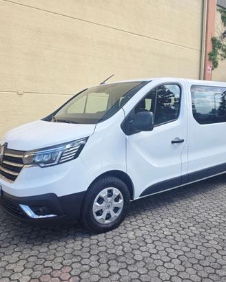 Renault Trafic passenger 2.0 Blue dci 150CV L2H1 A