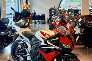 HONDA CBR 600 RR 2009 ACCESSORIATA FINANZIABILE
