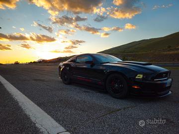 Ford Mustang 3.7 v6 s197 2014