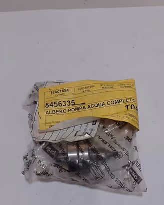 ALBERO E CUSCINETTI POMPA ACQUA APRILIA GILERA PIA