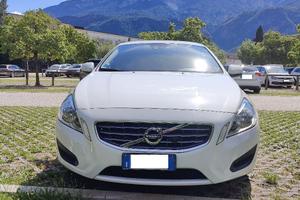 Volvo V60 D4 Geartronic Momentum/Summum my 12