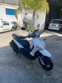Beverly 350