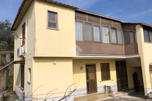 CASA INDIPENDENTE A BOVILLE ERNICA