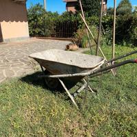 carriola funzionante per giardino