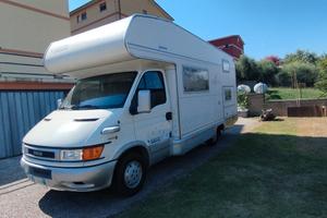 Camper mansardato Mobilvetta Arcobaleno 