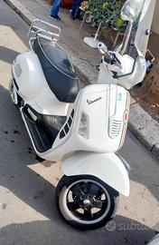 vespa gts 300