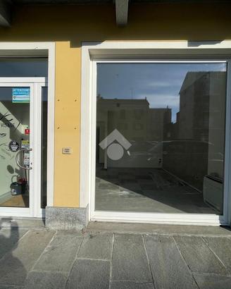 NEGOZIO A CANALE