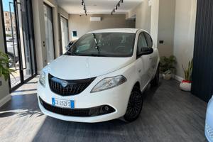 Lancia Ypsilon 1.0 Benzina /hybr 70cv My24