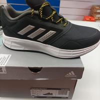 scarpe Adidas e nike