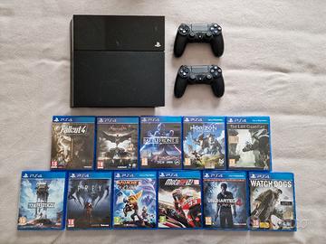 PlayStation 4 + 2 Joystick + 11 giochi 