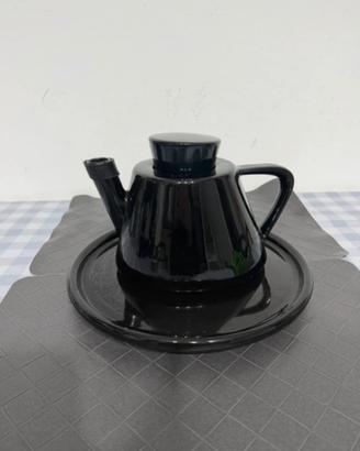 Teiera e piatto porta dolce Ikea