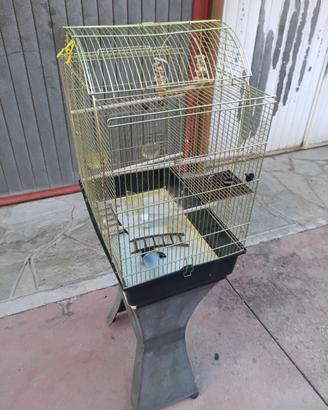 gabbia con piedistallo 