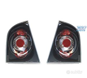 FANALI PER SKODA OCTAVIA SW. SFONDO NERO.