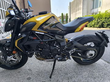 Mv augusta brutale 800 dragster rr 2018 stupenda