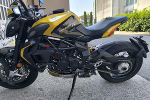 Mv augusta brutale 800 dragster rr 2018 stupenda