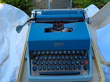 macchina da scrivere Olivetti L44