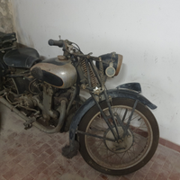 Moto Benelli 250 d'epoca (storica)