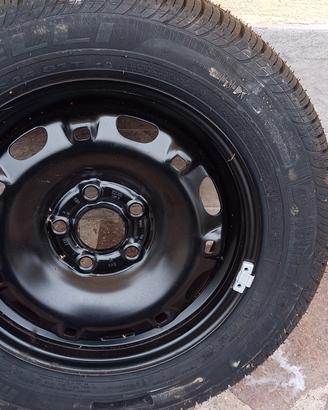 gomma Pirelli 165/70/14 nuova