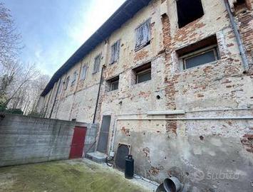 Immobile in asta di 462 m² con 1 locale a Bene Vag