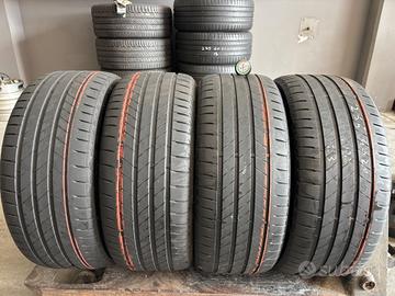 255 40 20 Bridgestone 6 mm di profilo, compreso mo