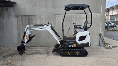 Escavatore 10q nuovo