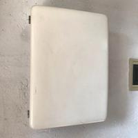 Armadietto dei medicinali in bachelite anni '60.