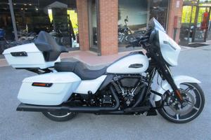 Harley-Davidson FLHX 117 Street Glide