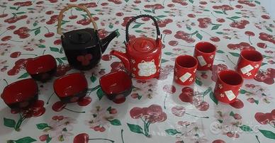 Set tazze da thè cinesi con teiera e tazzine