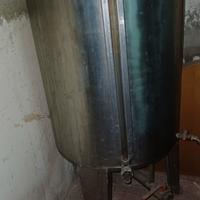 Cisterna cilindrica in acciaio