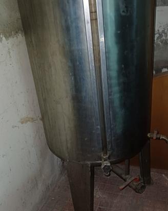 Cisterna cilindrica in acciaio