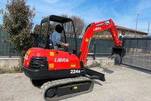 E132 Escavatore 26 q Libra 224 S