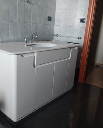 MOBILE BAGNO
