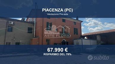 Immobile in asta di 870 m² con box auto doppio a P