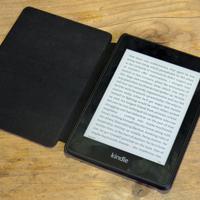 Kindle Paperwhite con cover e confezione originale