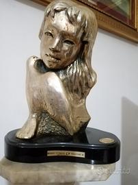 Scultura "il bacio" del maestro Ermes Ottaviani