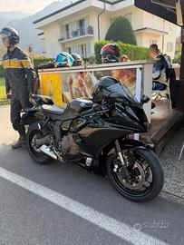 Yamaha R7