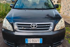 TOYOTA Avensis Verso 2.0 Tdi D-4D

