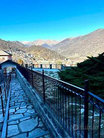Attività / Licenza di 3500 m² con più di 5 locali 