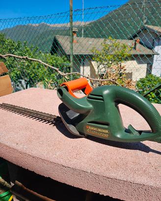 tagliasiepi black & decker