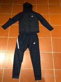 set 4 pezzi tute Nike Tech Fleece