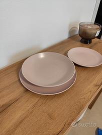 Servizio piatti 18 pezzi rosa Ikea Fargklar