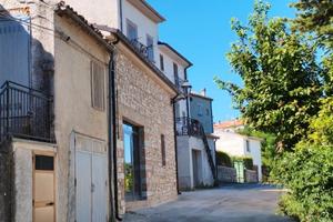 Immobile in c.tro storico di borrello (ch)